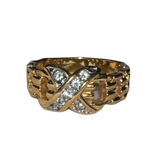 Jewelry - Gold X Woven Design Diamond Ring